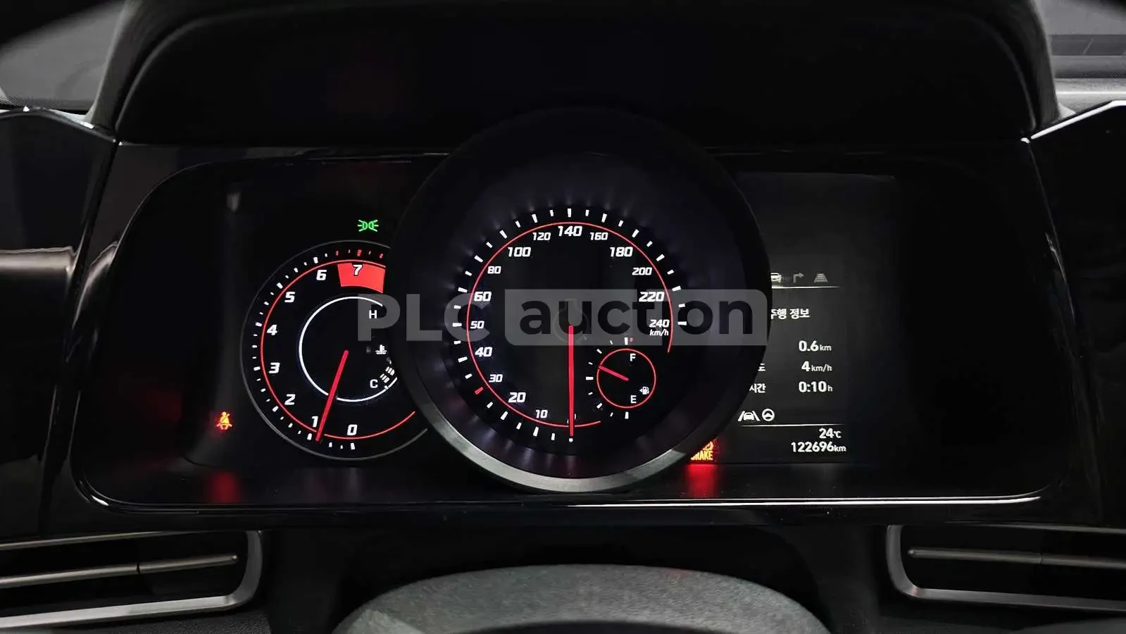 Hyundai Elantra, снимка 8 - Автомобили и джипове - 55036625