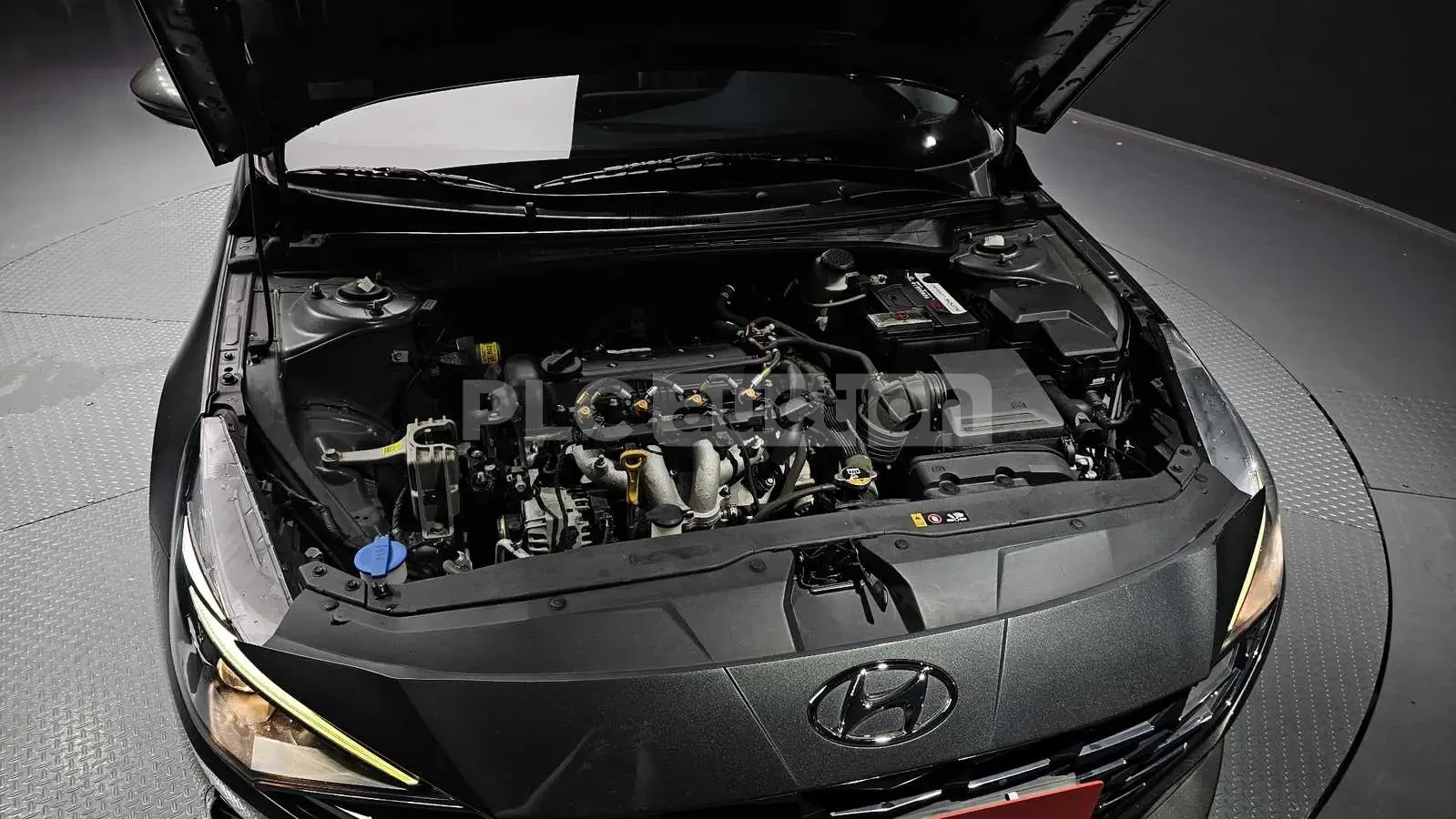 Hyundai Elantra, снимка 6 - Автомобили и джипове - 55036625