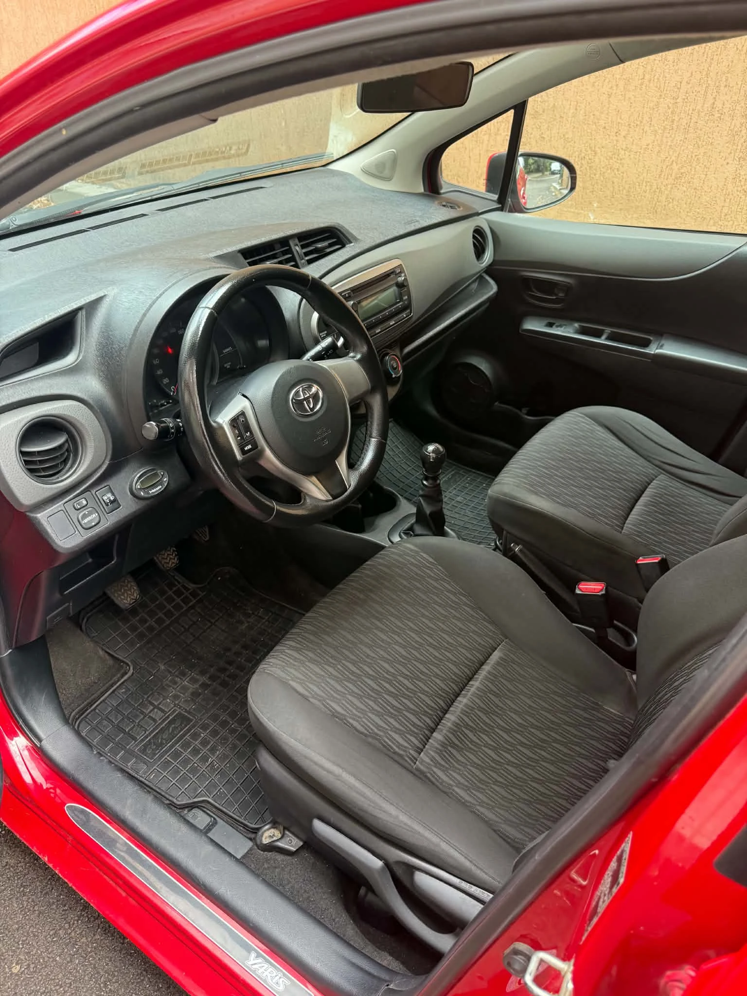 Toyota Yaris, снимка 5 - Автомобили и джипове - 55415987