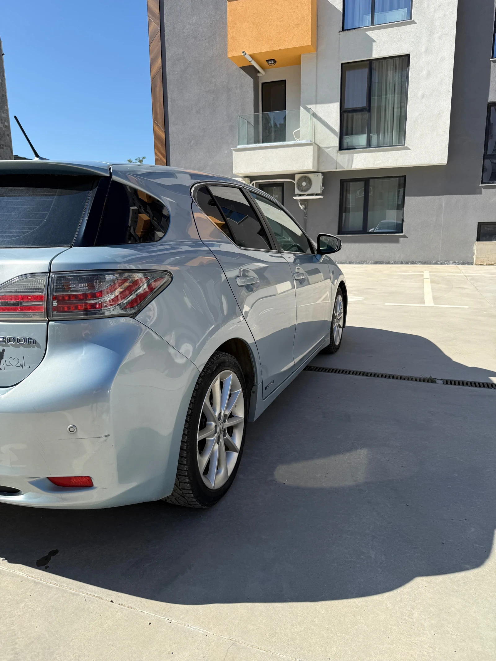 Lexus CT 200h, снимка 10 - Автомобили и джипове - 55420675