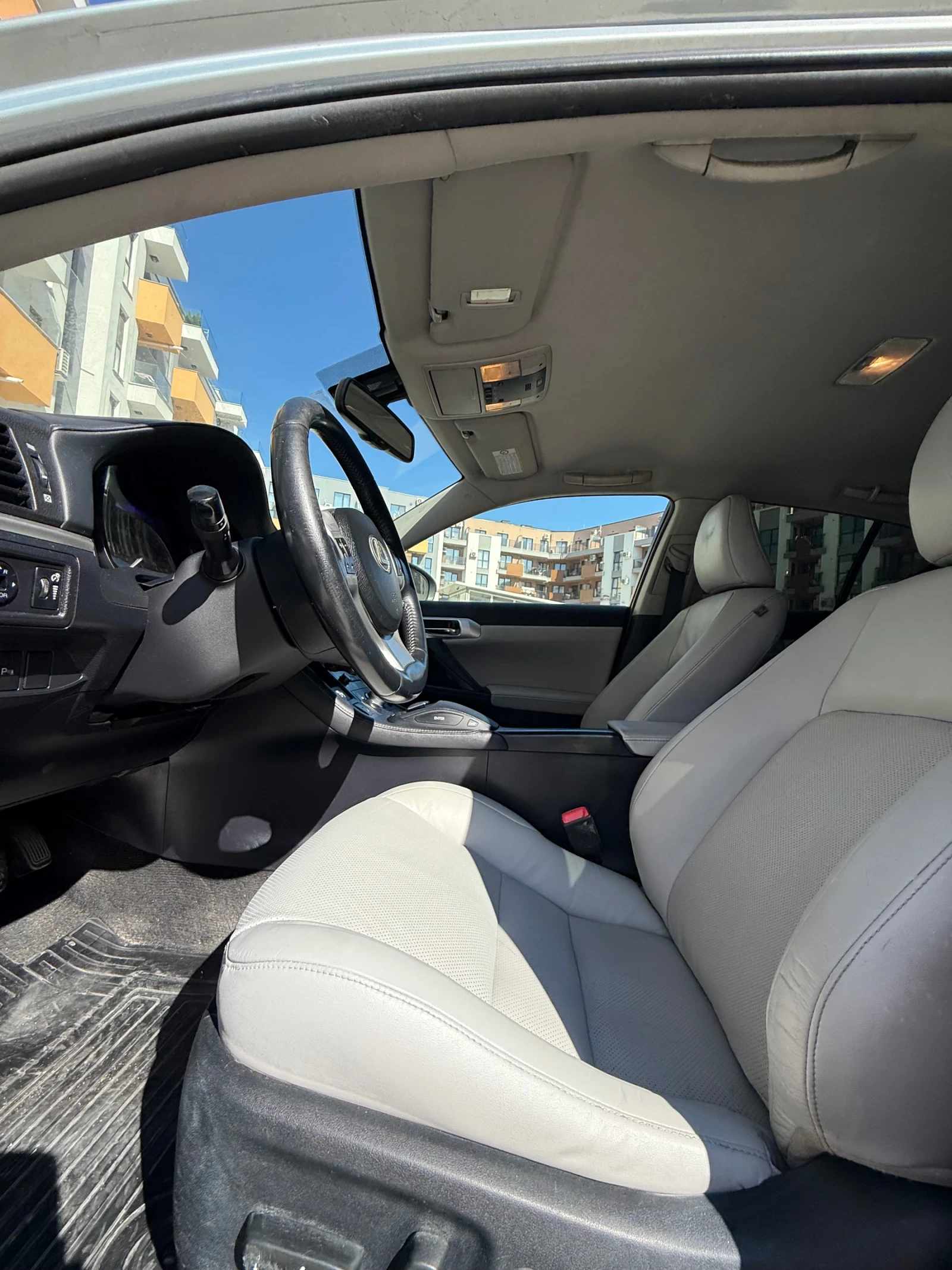 Lexus CT 200h, снимка 11 - Автомобили и джипове - 55420675