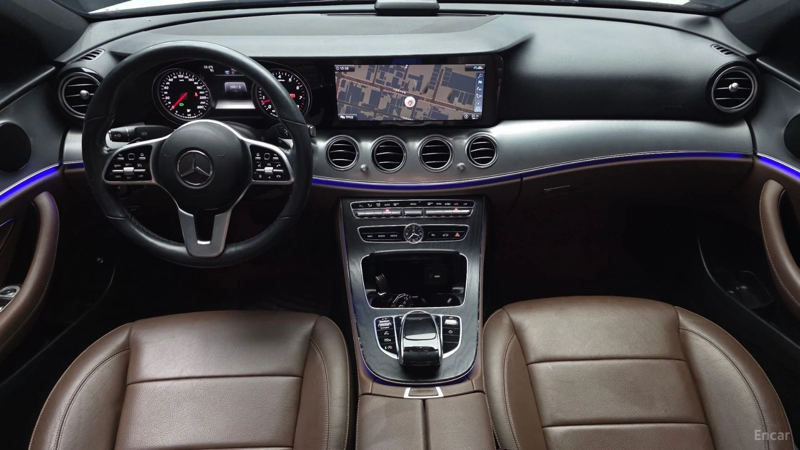 Mercedes-Benz E 250 AVANGARDE* КОЖА* НАВИ* ПАНО, снимка 5 - Автомобили и джипове - 55479920