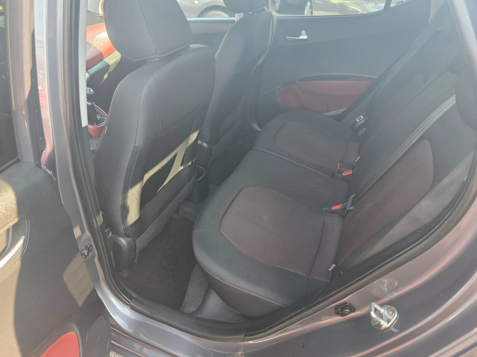 Hyundai I10 1.2i 87k.c NAVI FACE LIFT FULL , снимка 11 - Автомобили и джипове - 55617081