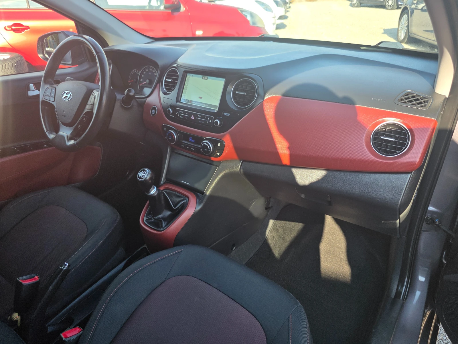 Hyundai I10 1.2i 87k.c NAVI FACE LIFT FULL , снимка 9 - Автомобили и джипове - 55617081