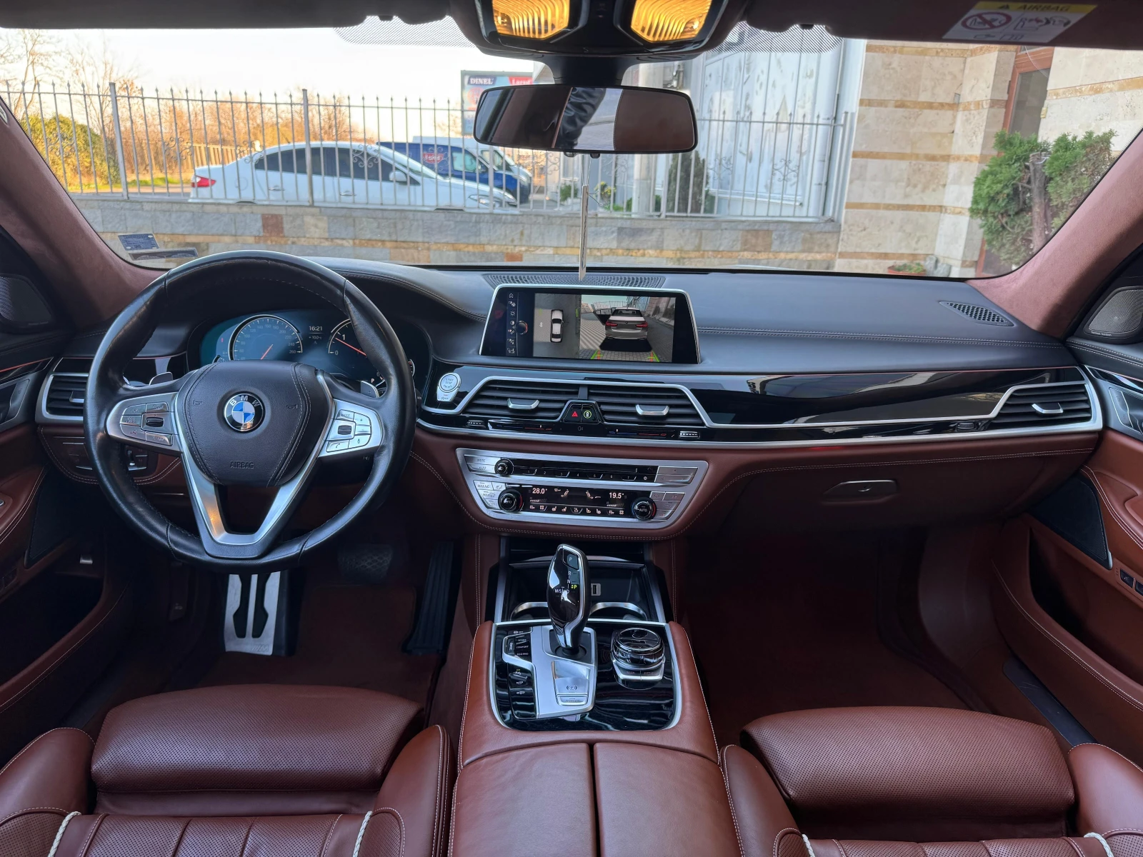 BMW 740 * СЕРВИЗНА ИСТОРИЯ* Xdrive* INDIVIDUAL* M SPORT* , снимка 9 - Автомобили и джипове - 55809124