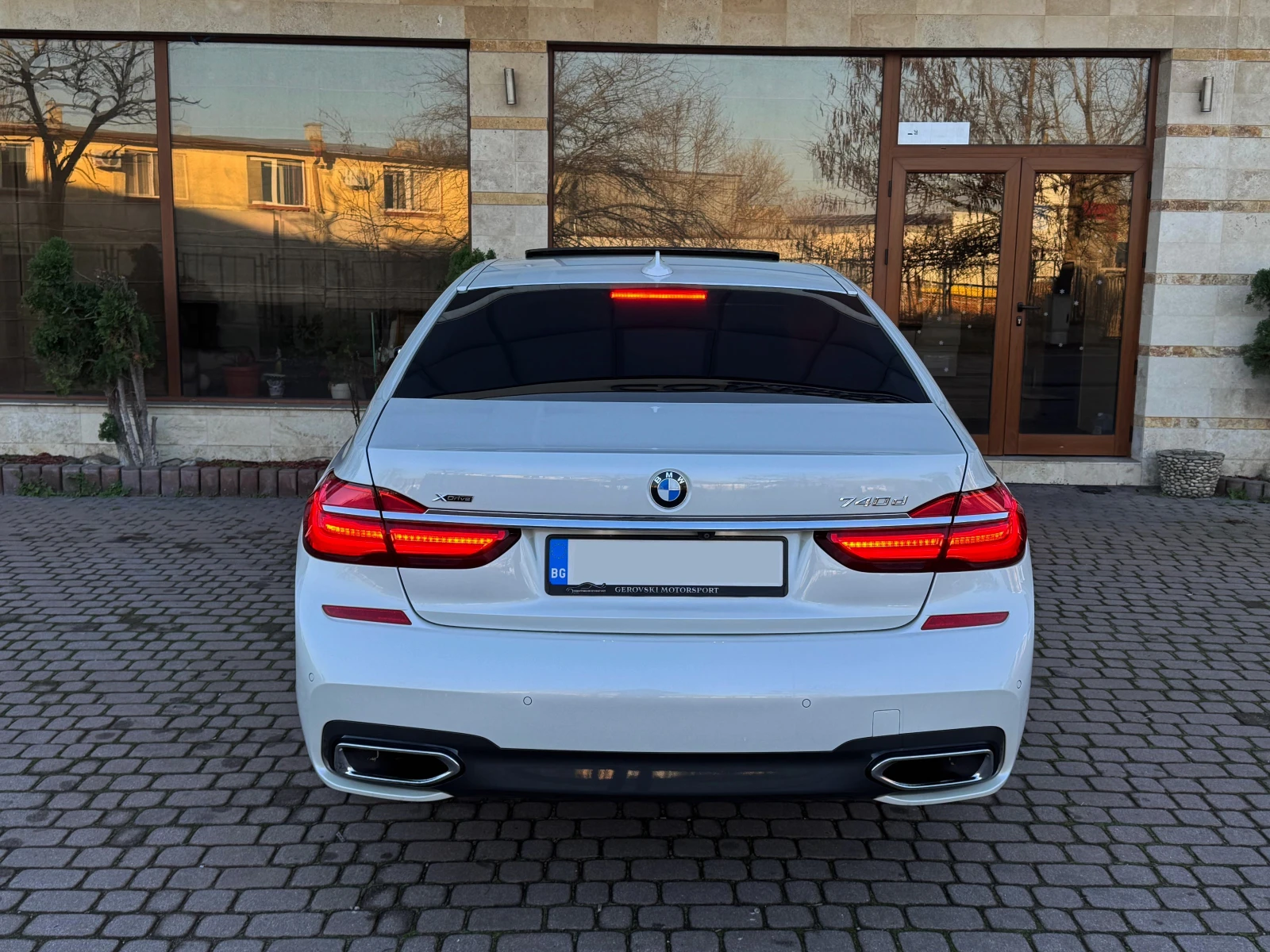 BMW 740 * СЕРВИЗНА ИСТОРИЯ* Xdrive* INDIVIDUAL* M SPORT* , снимка 6 - Автомобили и джипове - 55809124