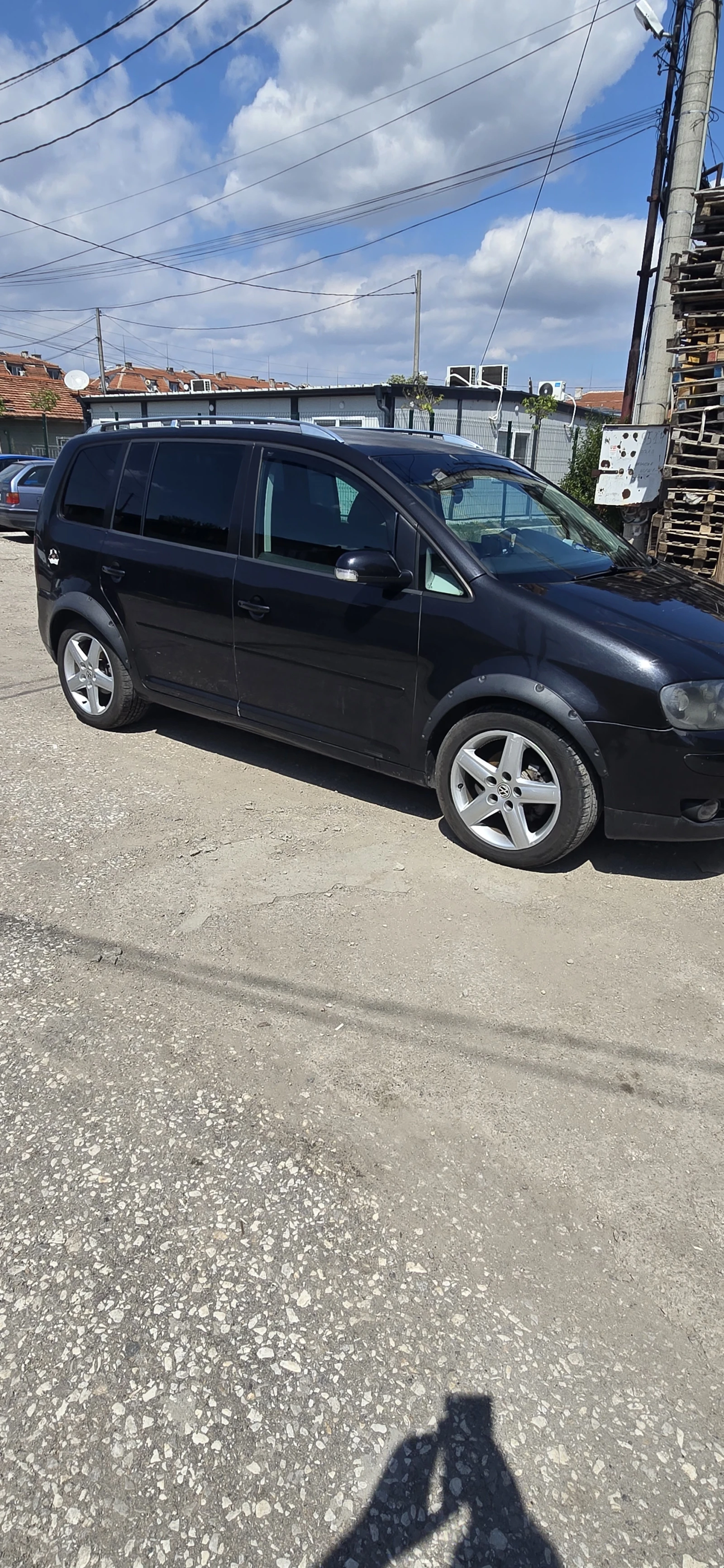 VW Touran 2.0 tdi, снимка 2 - Автомобили и джипове - 55873164