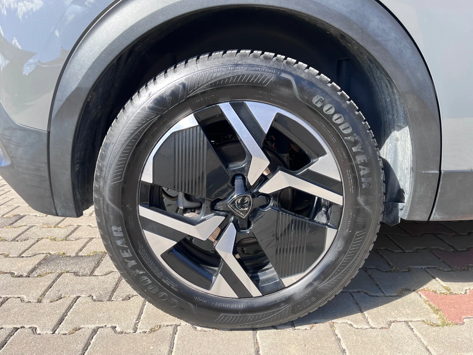 Peugeot 2008 GT Line, снимка 17 - Автомобили и джипове - 55901092