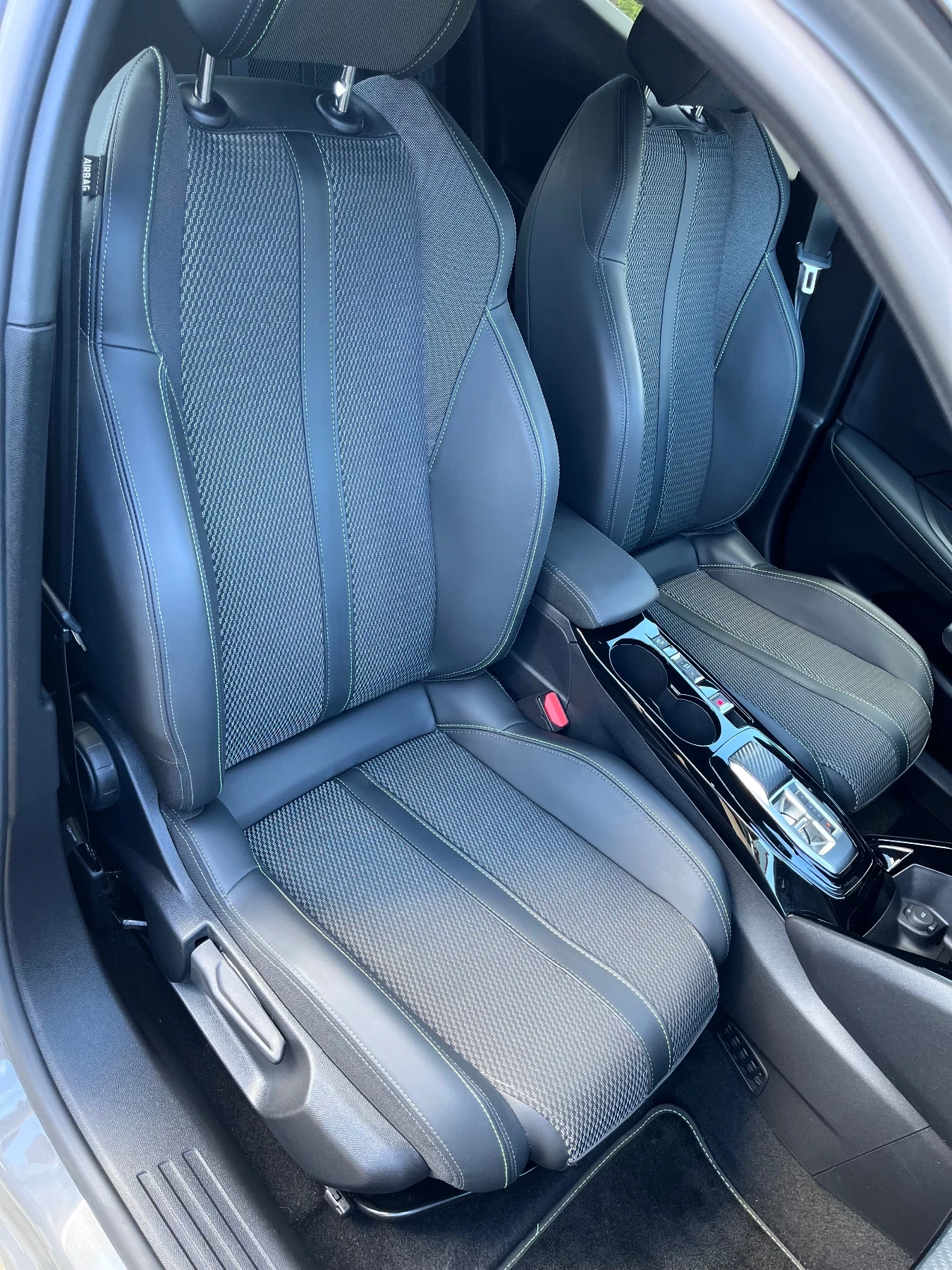Peugeot 2008 GT Line, снимка 16 - Автомобили и джипове - 55901092
