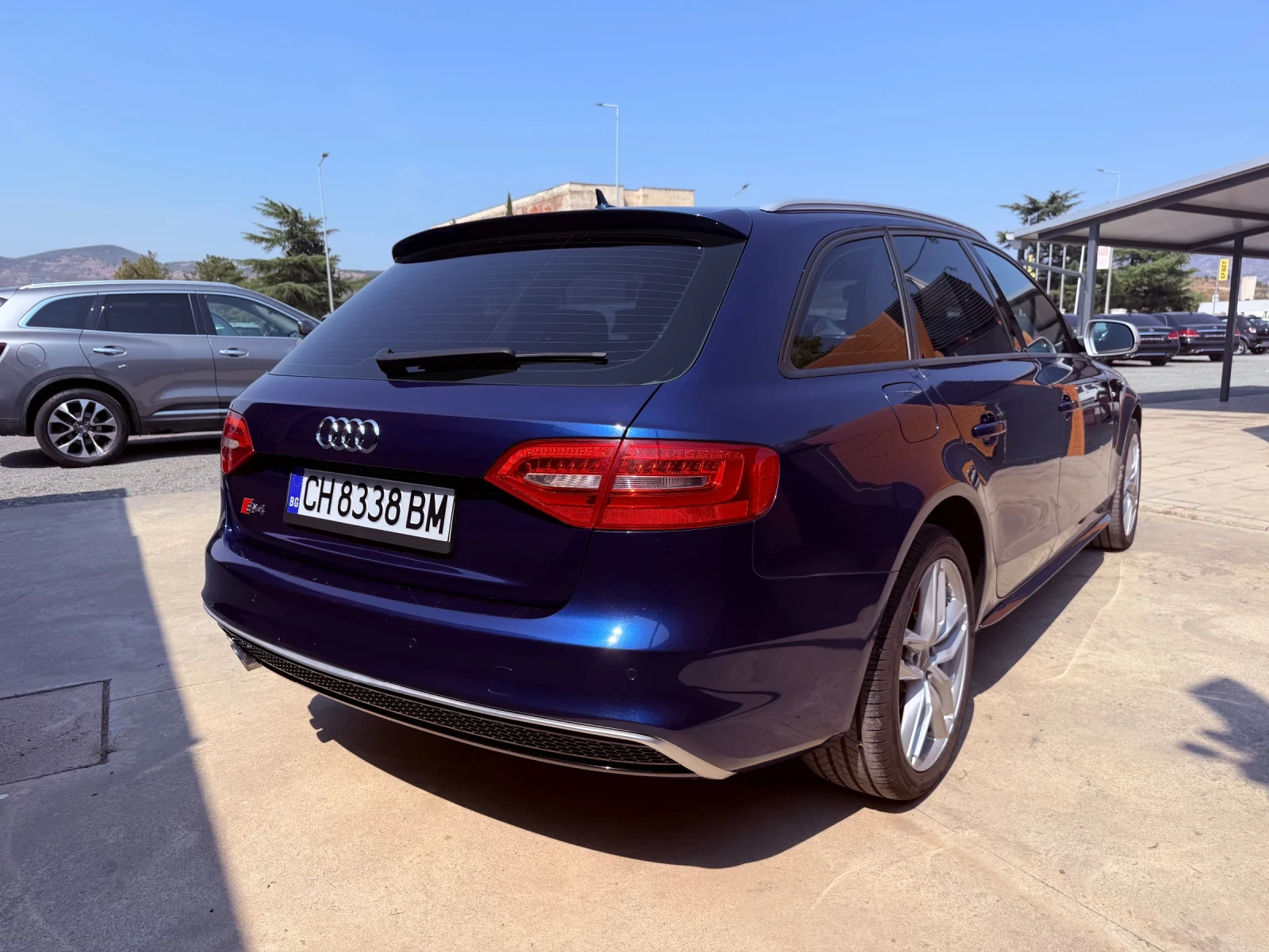 Audi A4 2.0TDI/S-line/Navi/LED, снимка 5 - Автомобили и джипове - 56040426