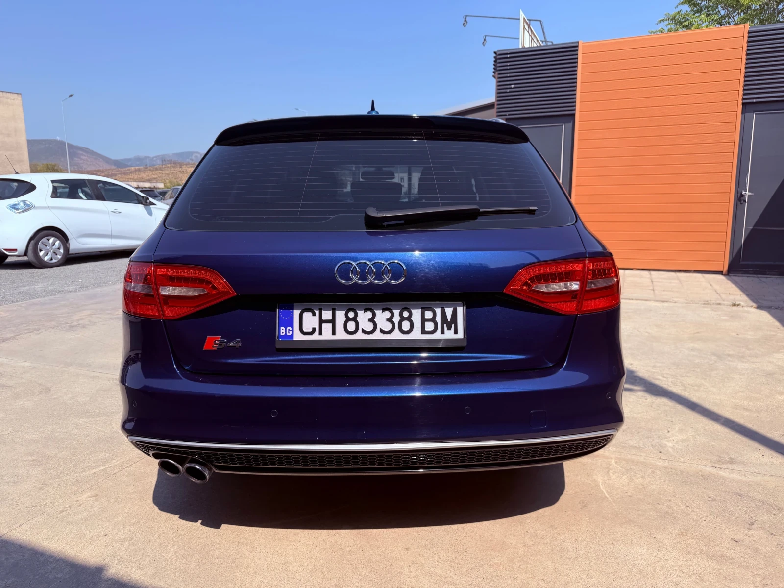Audi A4 2.0TDI/S-line/Navi/LED, снимка 6 - Автомобили и джипове - 56040426