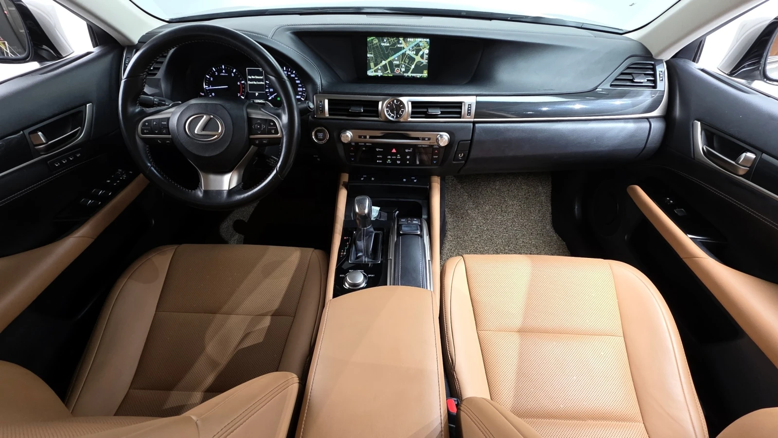Lexus GS 300 * DISTRONIC * ОБДУХ * КАМЕРА * ЛЮК, снимка 5 - Автомобили и джипове - 56176259