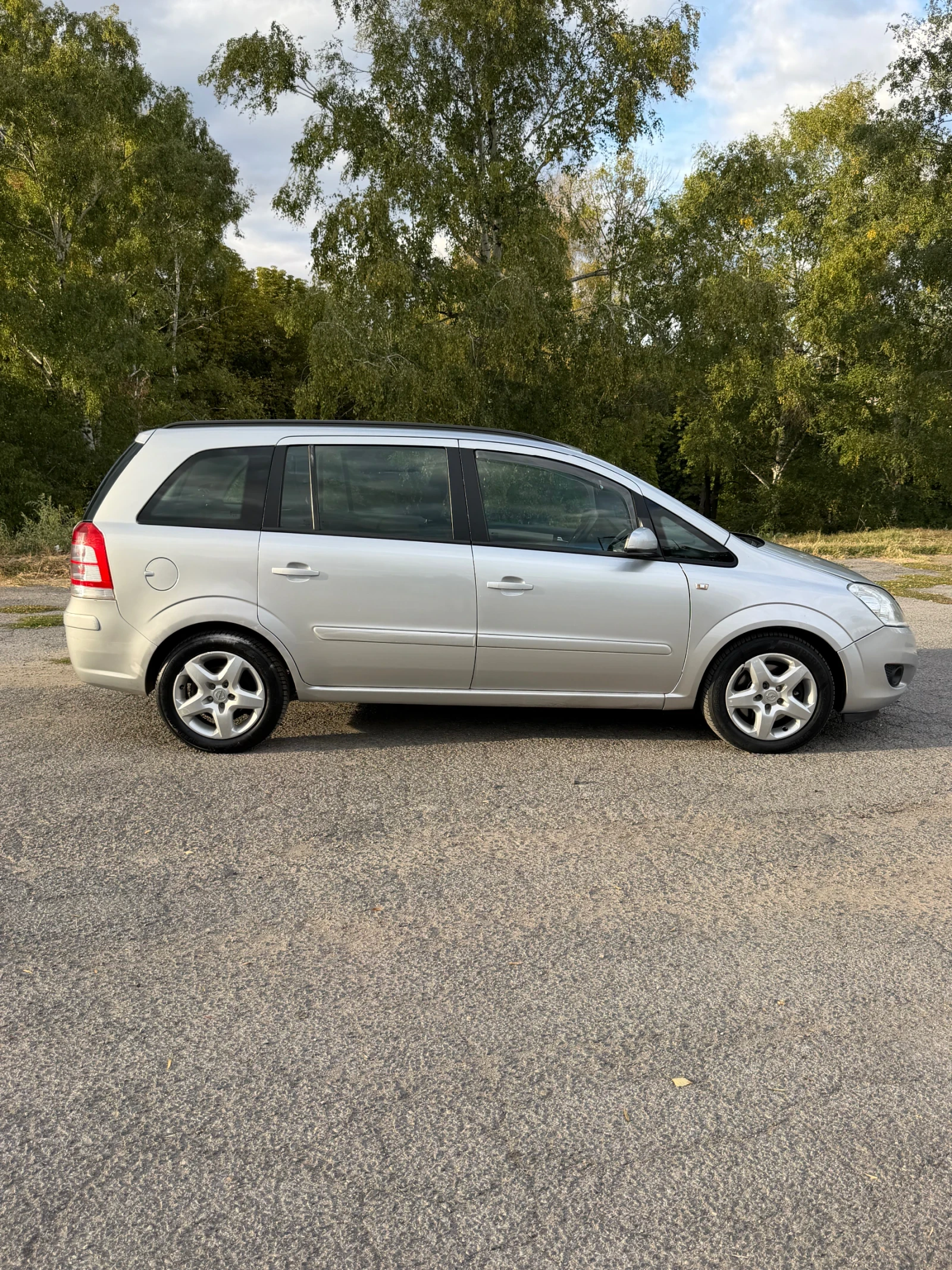 Opel Zafira, снимка 5 - Автомобили и джипове - 56244796