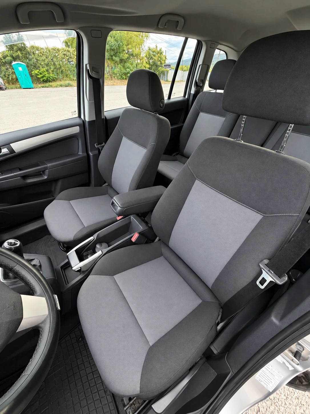 Opel Zafira, снимка 10 - Автомобили и джипове - 56244796