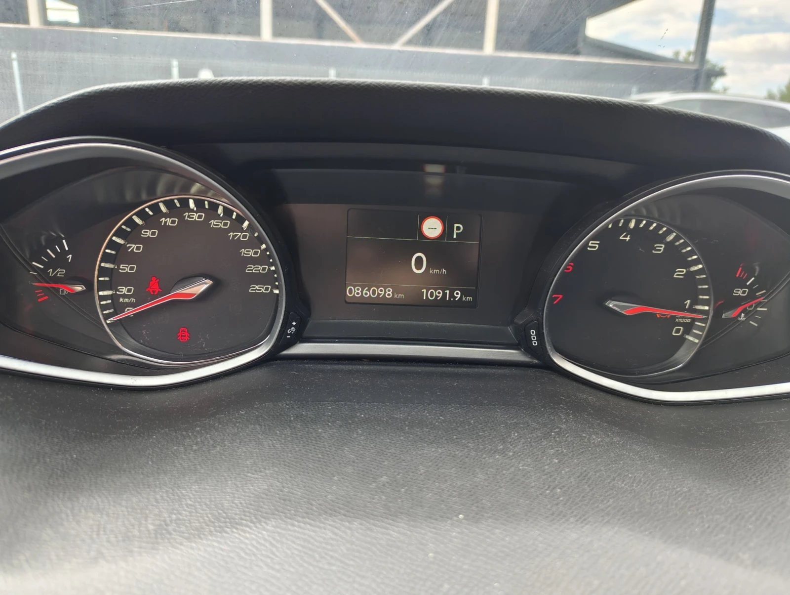 Peugeot 308 1.2 Pure Tech* АВТОМАТ* * ЛИЗИНГ , снимка 9 - Автомобили и джипове - 56311802