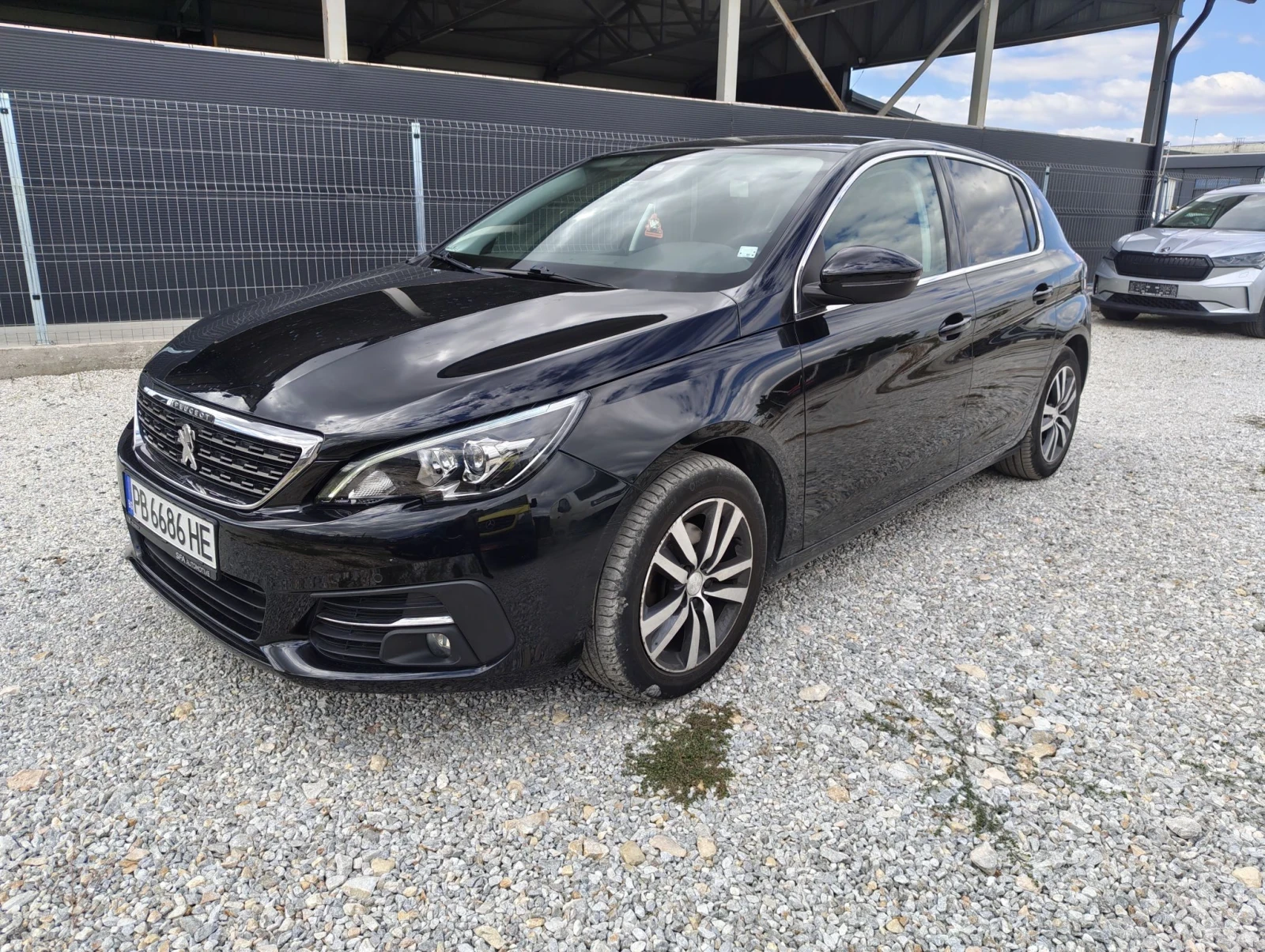 Peugeot 308 1.2 Pure Tech* АВТОМАТ* * ЛИЗИНГ , снимка 3 - Автомобили и джипове - 56311802