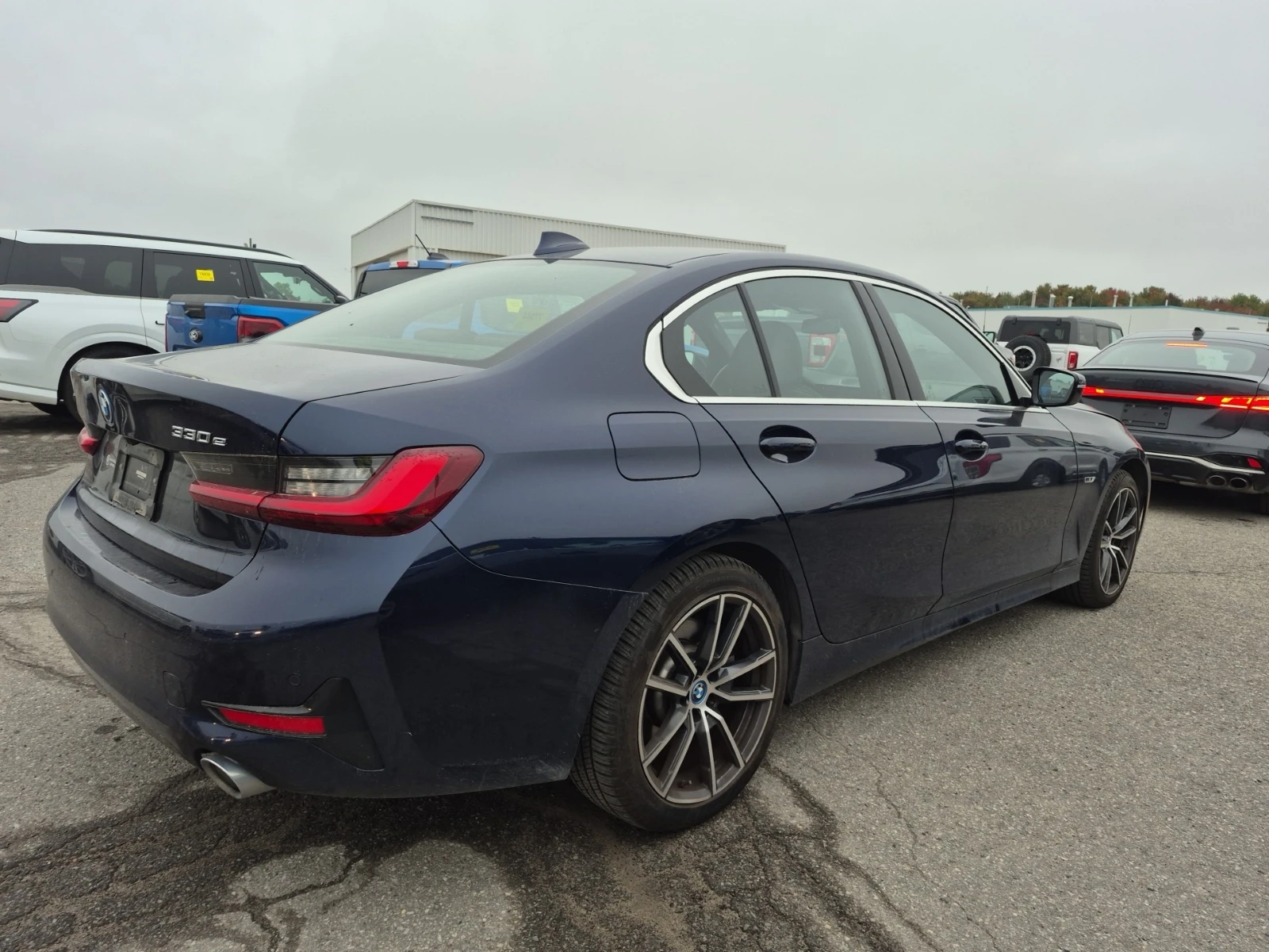 BMW 330 330E XDRIVE / ���������� | Mobile.bg � ����������� 4