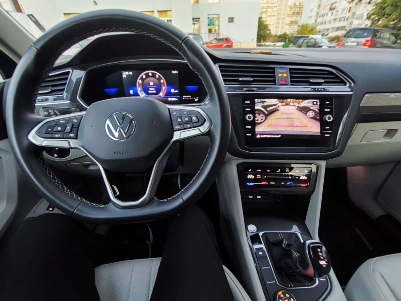 VW Tiguan SE 2.0TSI Бензин * Android/Apple Carplay, снимка 12 - Автомобили и джипове - 47467772