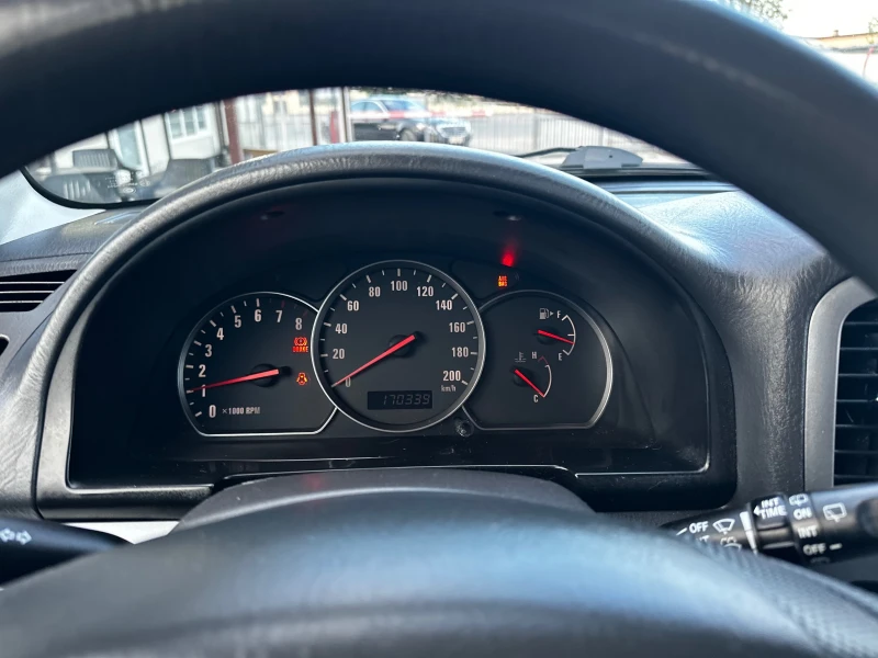 Suzuki Grand vitara 2.0i 128к.с КАТО НОВА, снимка 11 - Автомобили и джипове - 50338842