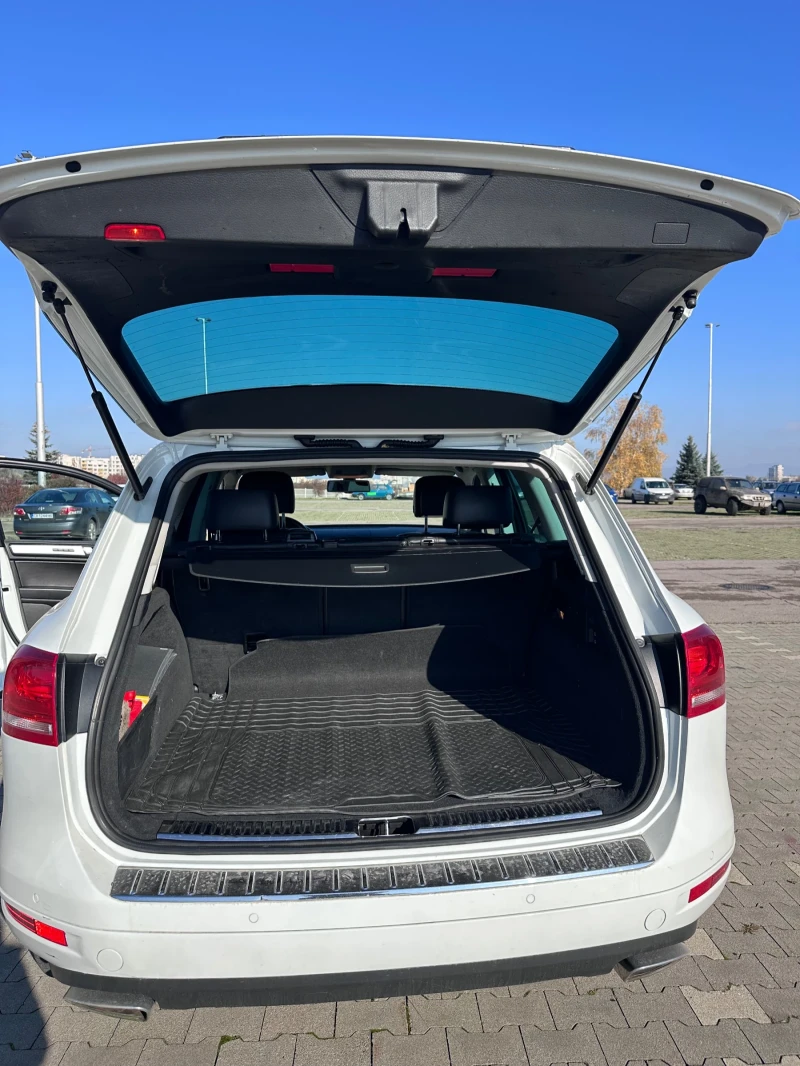 VW Touareg V6 3.0 TDI, снимка 9 - Автомобили и джипове - 52525815