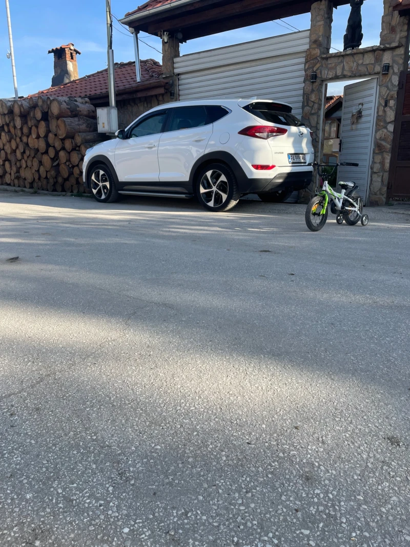Hyundai Tucson 1.7 crdi кожа , снимка 3 - Автомобили и джипове - 52725844