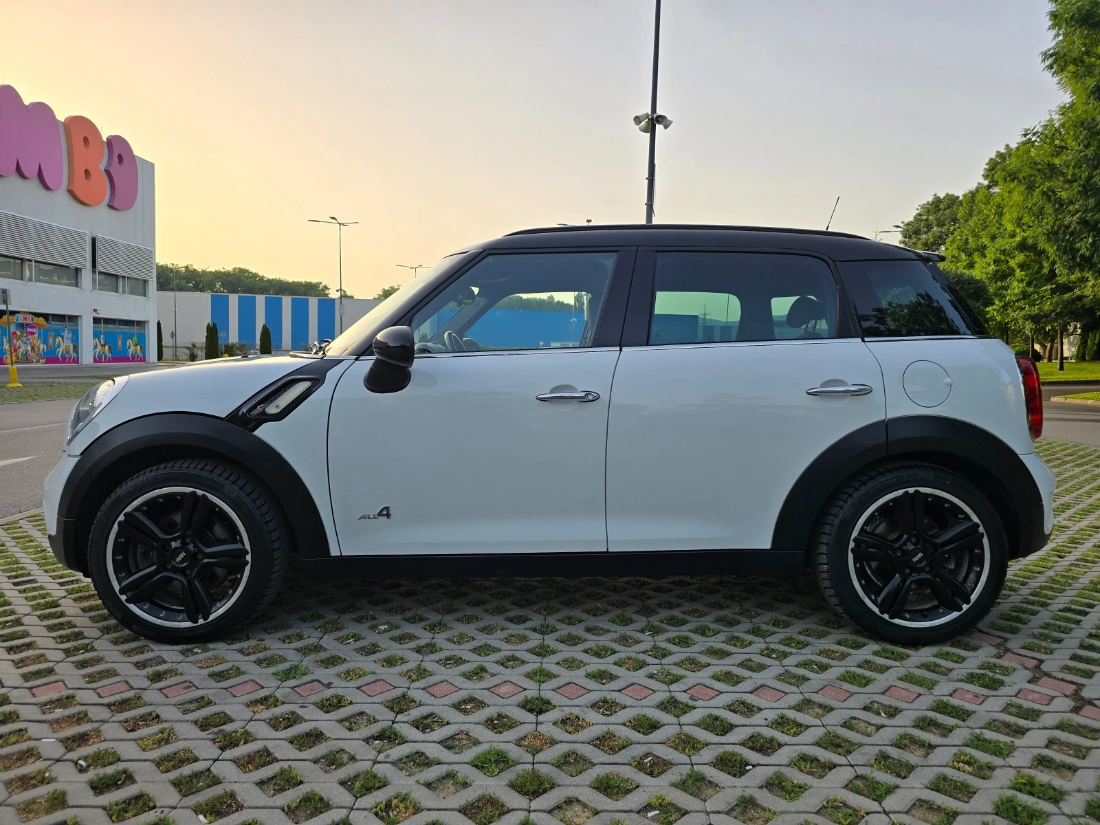 Mini Countryman S ALL4 1.6i - изображение 8