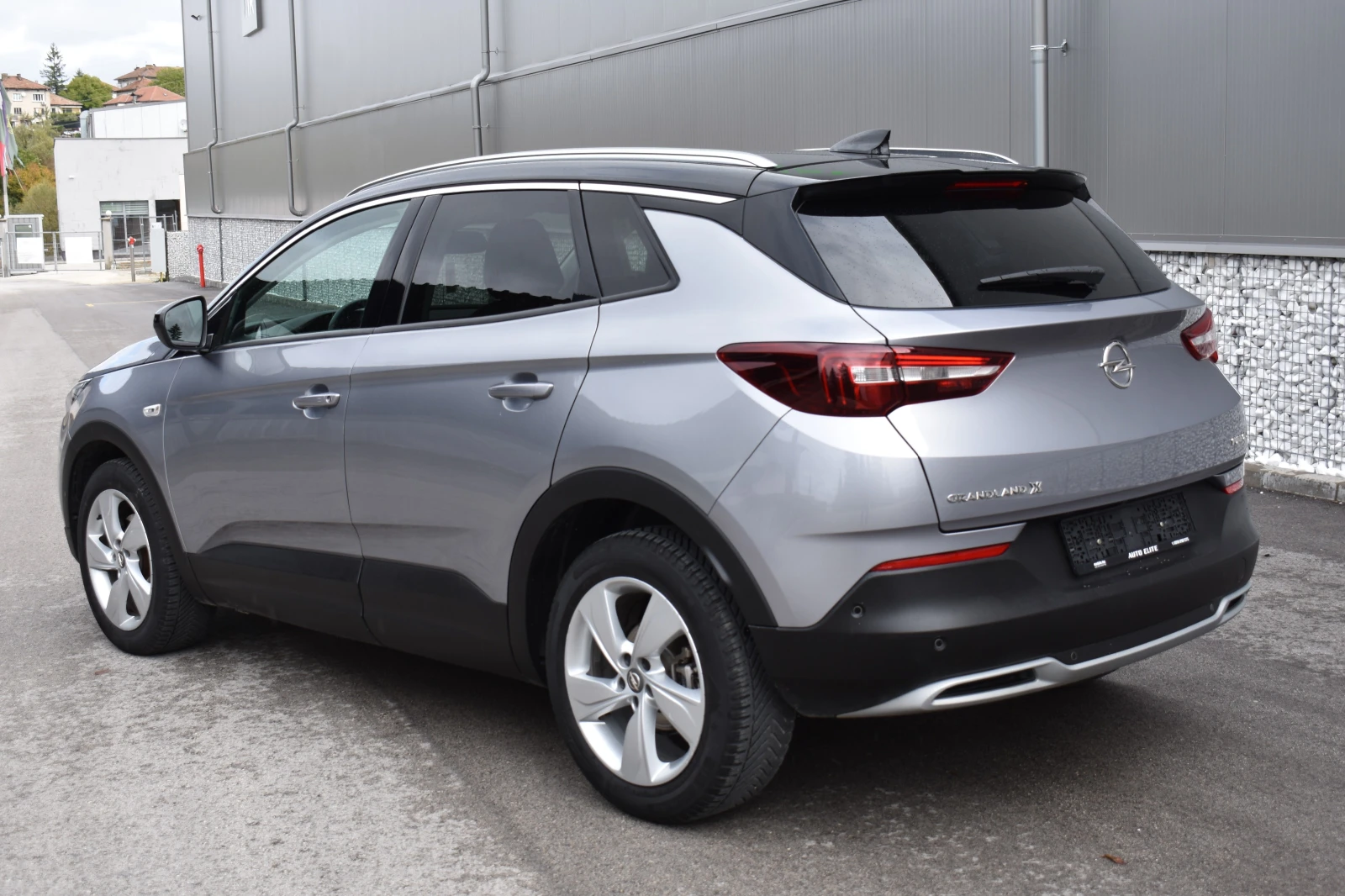 Opel Grandland X 1.6CDTI= ULIMATE= KEYLESSGO= CARPLAY= ОТЛИЧЕН!!! - изображение 3