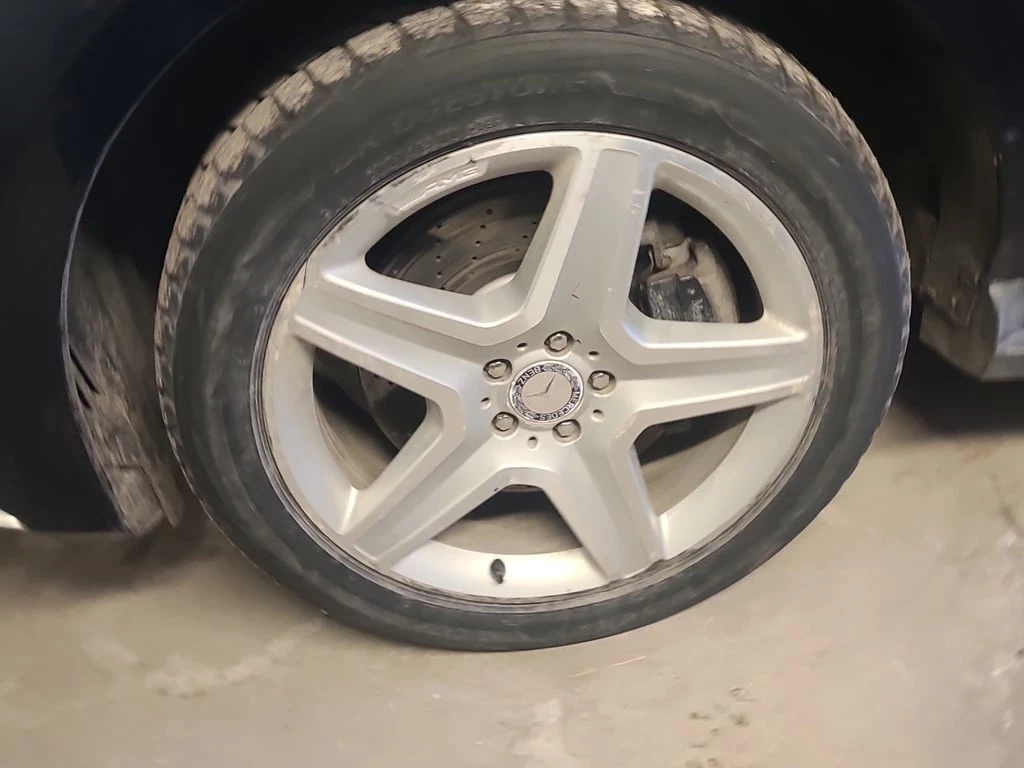 Mercedes-Benz GLE * 450 AMG * ОБДУХВАНЕ * KEYLESS* + ГУМИ - изображение 6