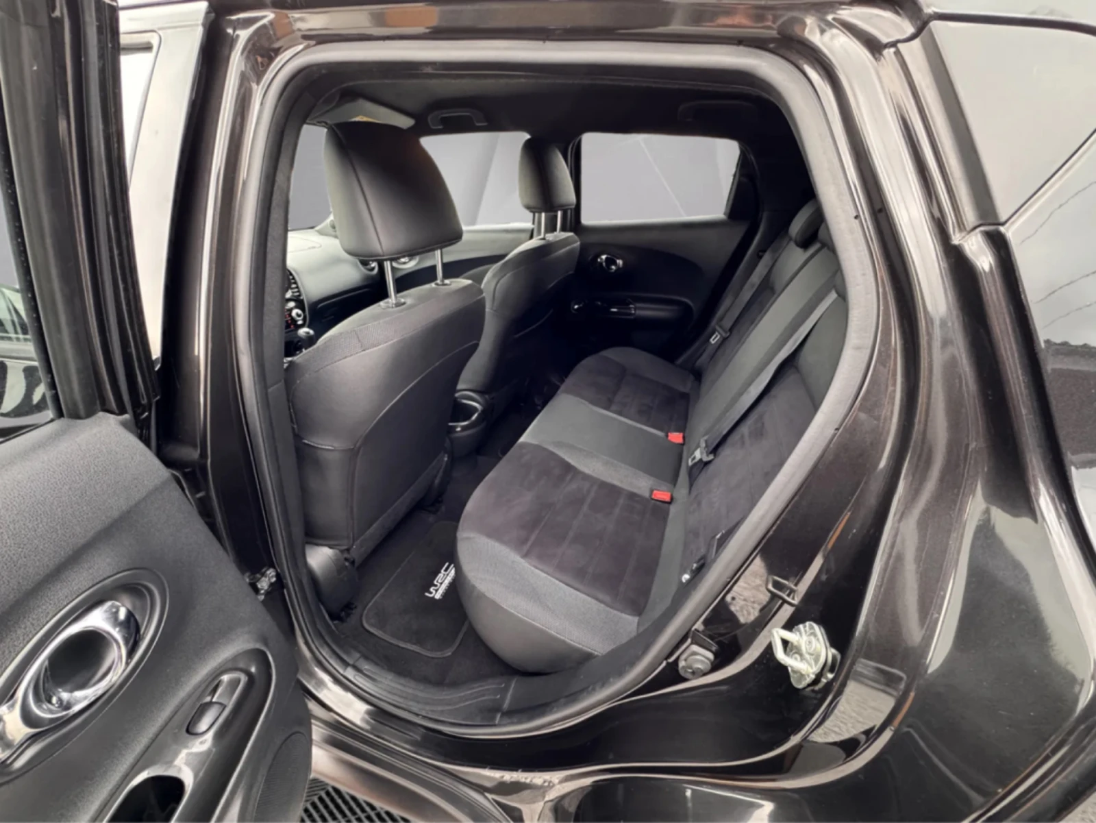 Nissan Juke FACELIFT 1.2DIG-T KEYLESSGO НАВИГАЦИЯ КАМЕРА КОЖА, снимка 14 - Автомобили и джипове - 53914294