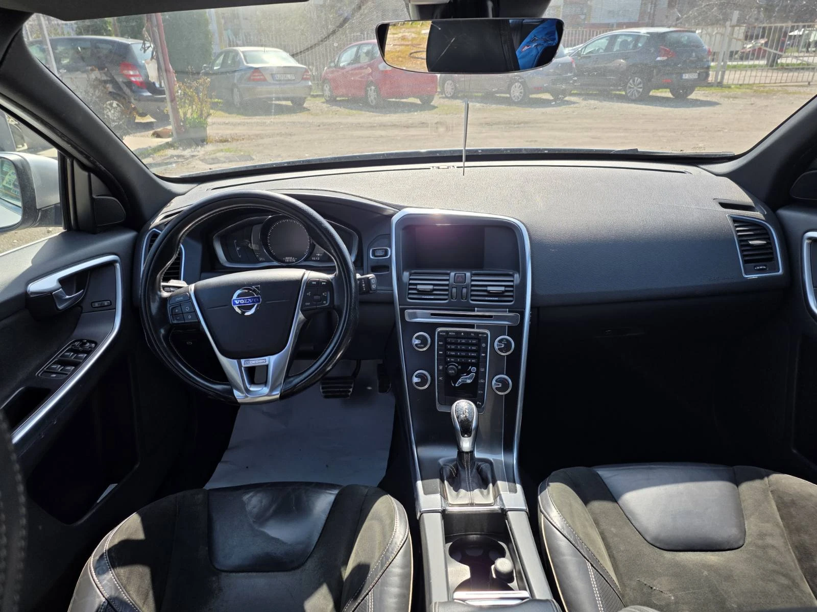 Volvo XC60 2.0D4/R-DESIGN/, снимка 9 - Автомобили и джипове - 53987198