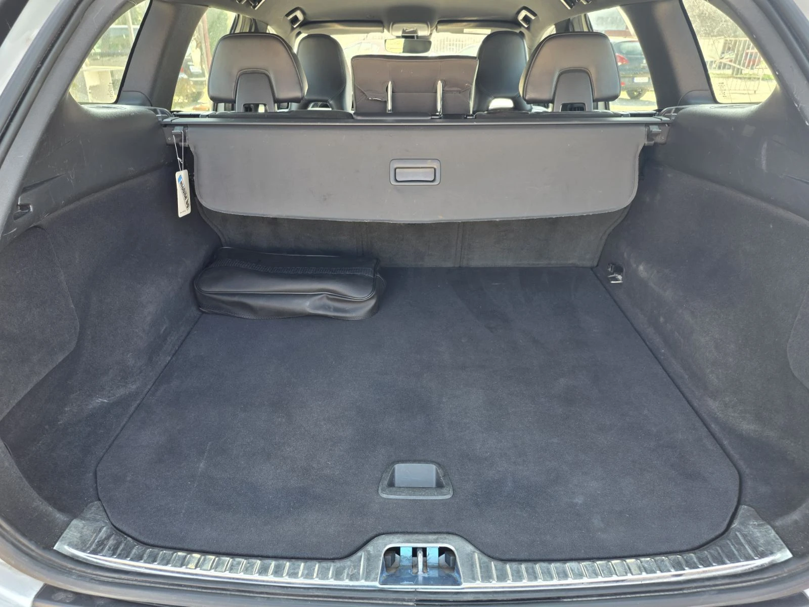 Volvo XC60 2.0D4/R-DESIGN/, снимка 14 - Автомобили и джипове - 53987198