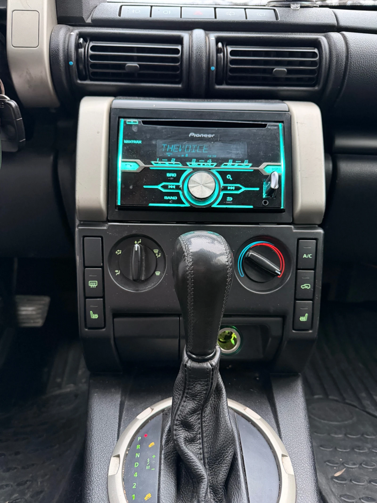 Land Rover Freelander, снимка 10 - Автомобили и джипове - 54198641