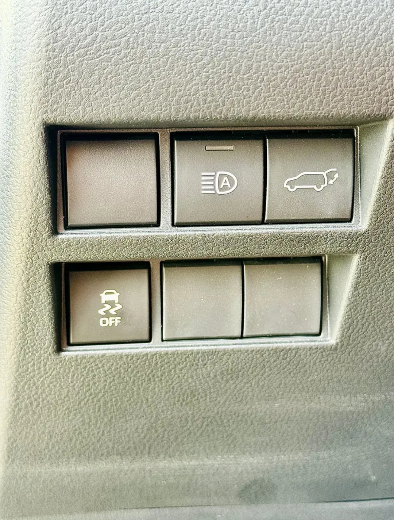 Toyota Land cruiser 300 GR Sport / 0km, снимка 16 - Автомобили и джипове - 54205771