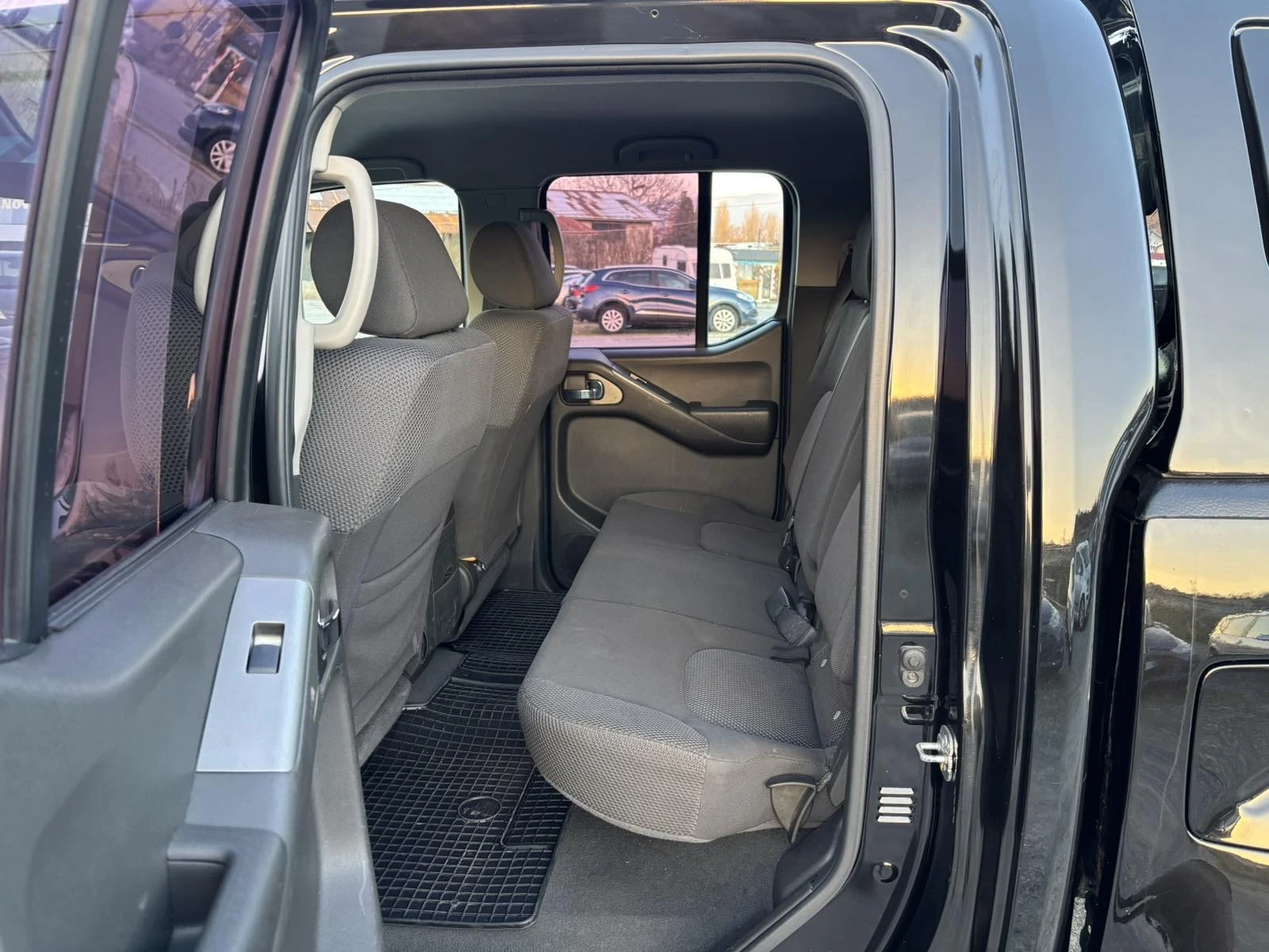 Nissan Navara 3.0d | Mobile.bg � ����������� 9