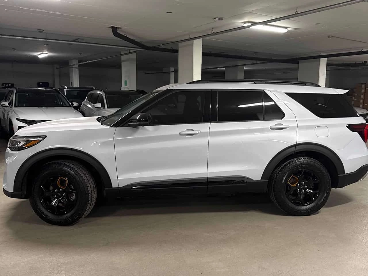 Ford Explorer Tremor  CARFAX, снимка 2 - Автомобили и джипове - 54465824