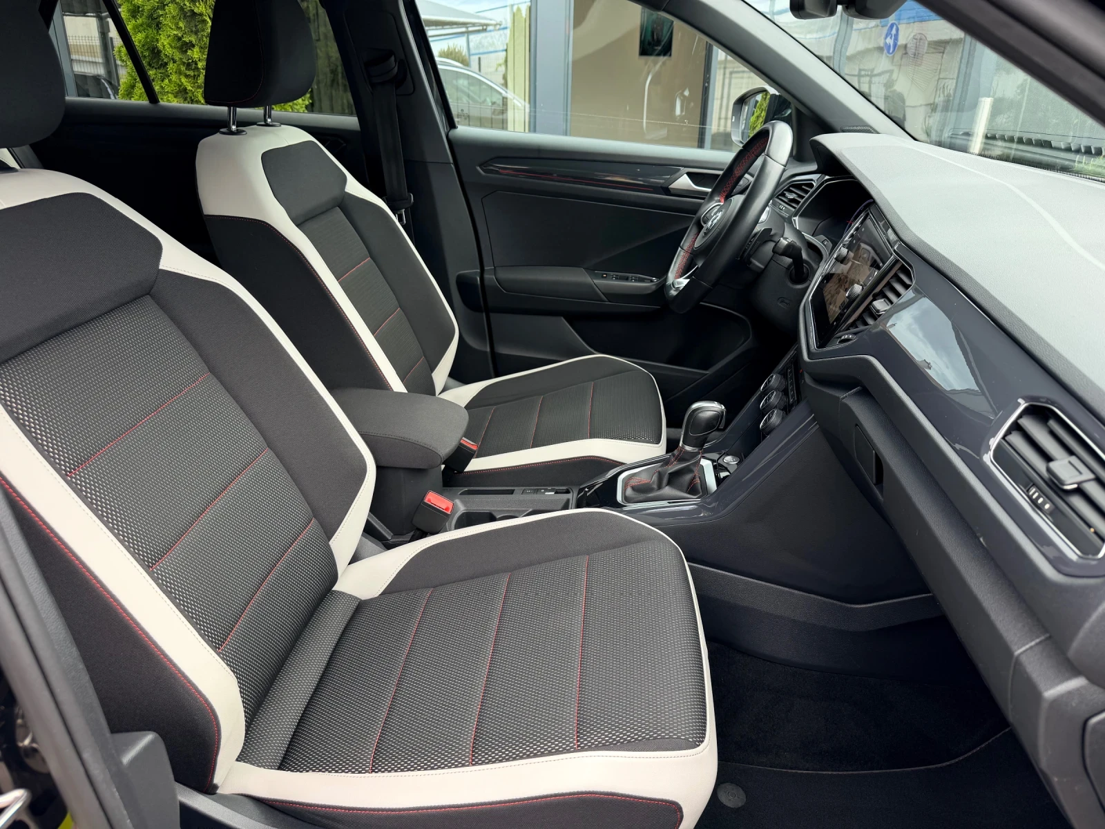VW T-Roc 2.0TDI DSG Sport LED Distronic Keyless NAVI Camera | Mobile.bg � ����������� 12