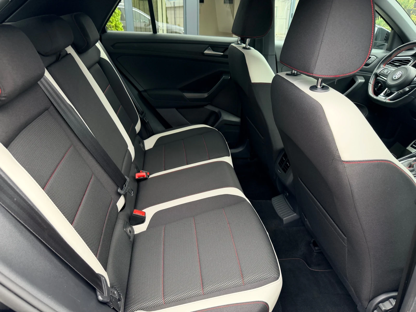 VW T-Roc 2.0TDI DSG Sport LED Distronic Keyless NAVI Camera | Mobile.bg � ����������� 13