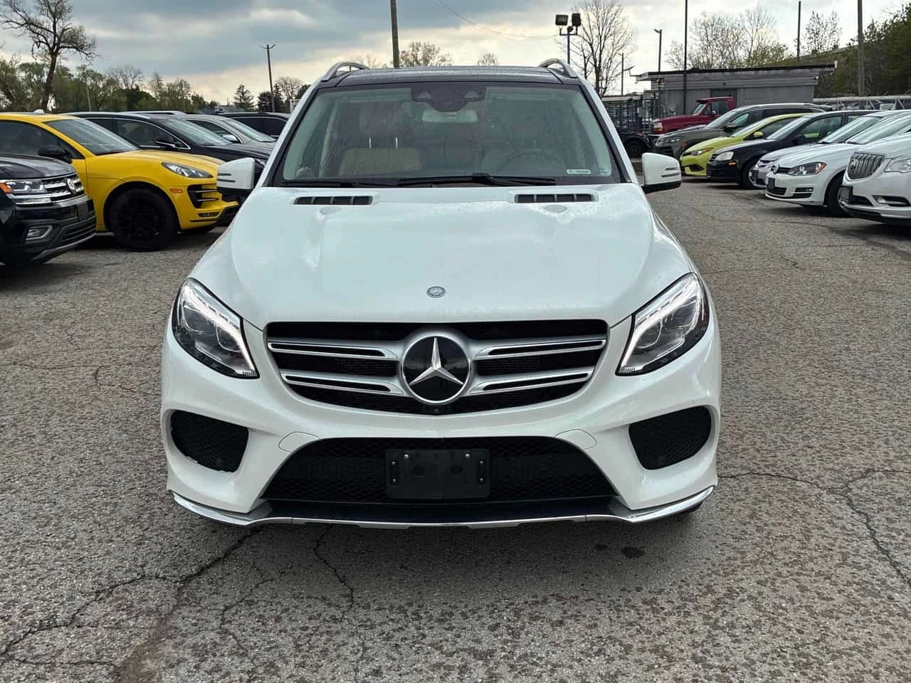 Mercedes-Benz GLE 400 * CARFAX * БЕЗ ПЪРВОНАЧАЛНА ВНОСКА, снимка 2 - Автомобили и джипове - 55304415