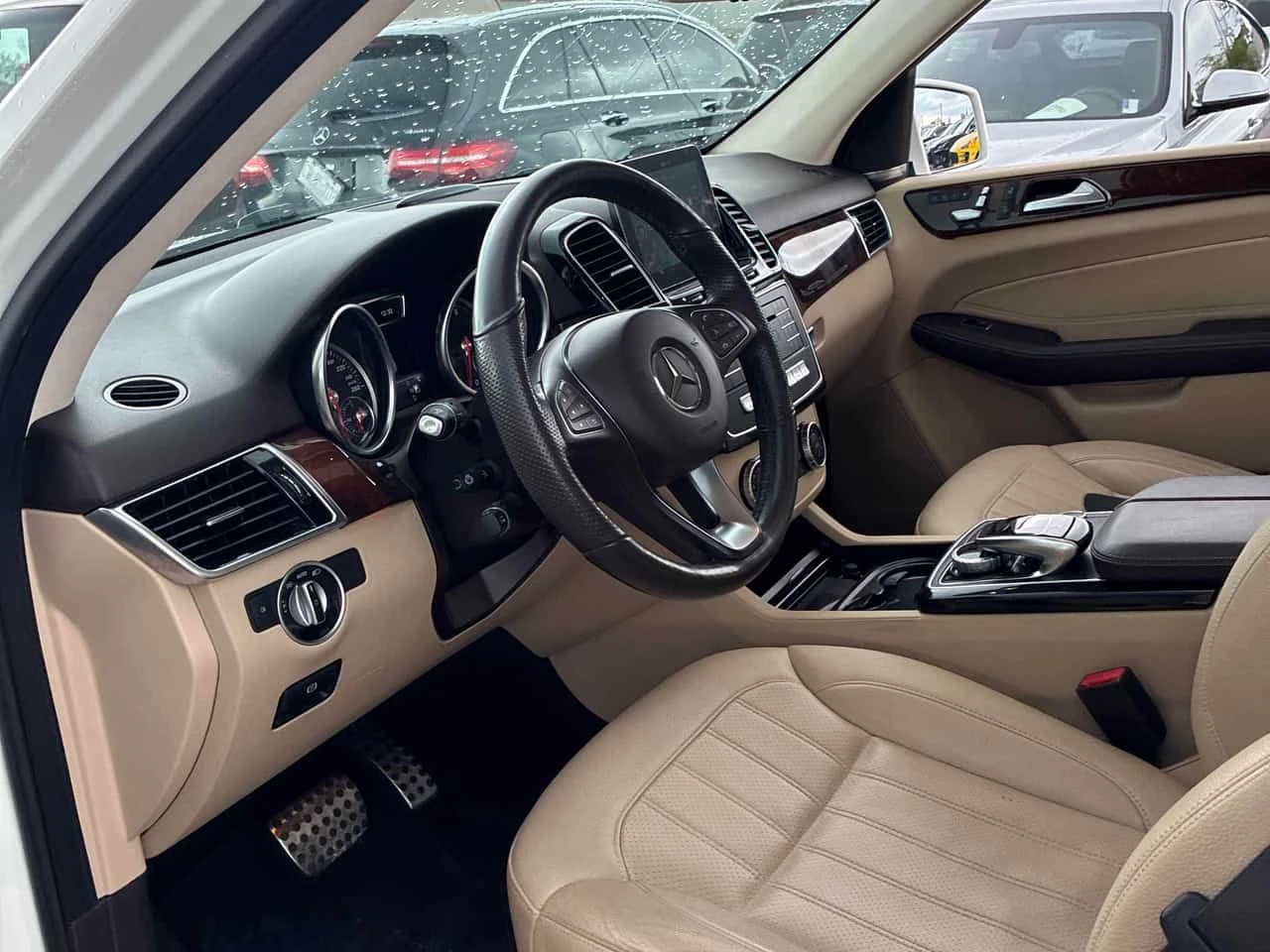 Mercedes-Benz GLE 400 * CARFAX * БЕЗ ПЪРВОНАЧАЛНА ВНОСКА, снимка 6 - Автомобили и джипове - 55304415