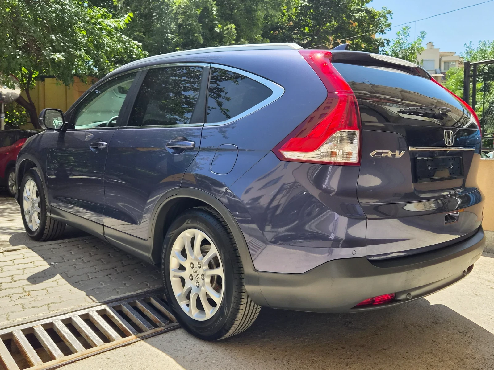 Honda Cr-v 2.0 i 4X4 KEYLESS EXECUTIVE 8 ГУМИ, снимка 6 - Автомобили и джипове - 55389363
