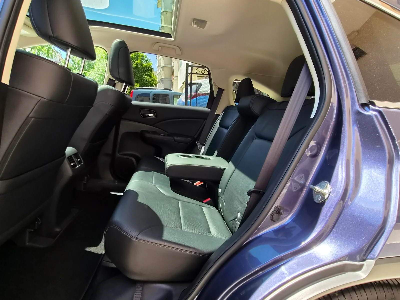 Honda Cr-v 2.0 i 4X4 KEYLESS EXECUTIVE 8 ГУМИ, снимка 9 - Автомобили и джипове - 55389363