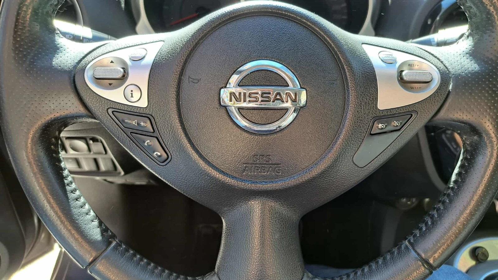 Nissan Juke, снимка 11 - Автомобили и джипове - 55425299