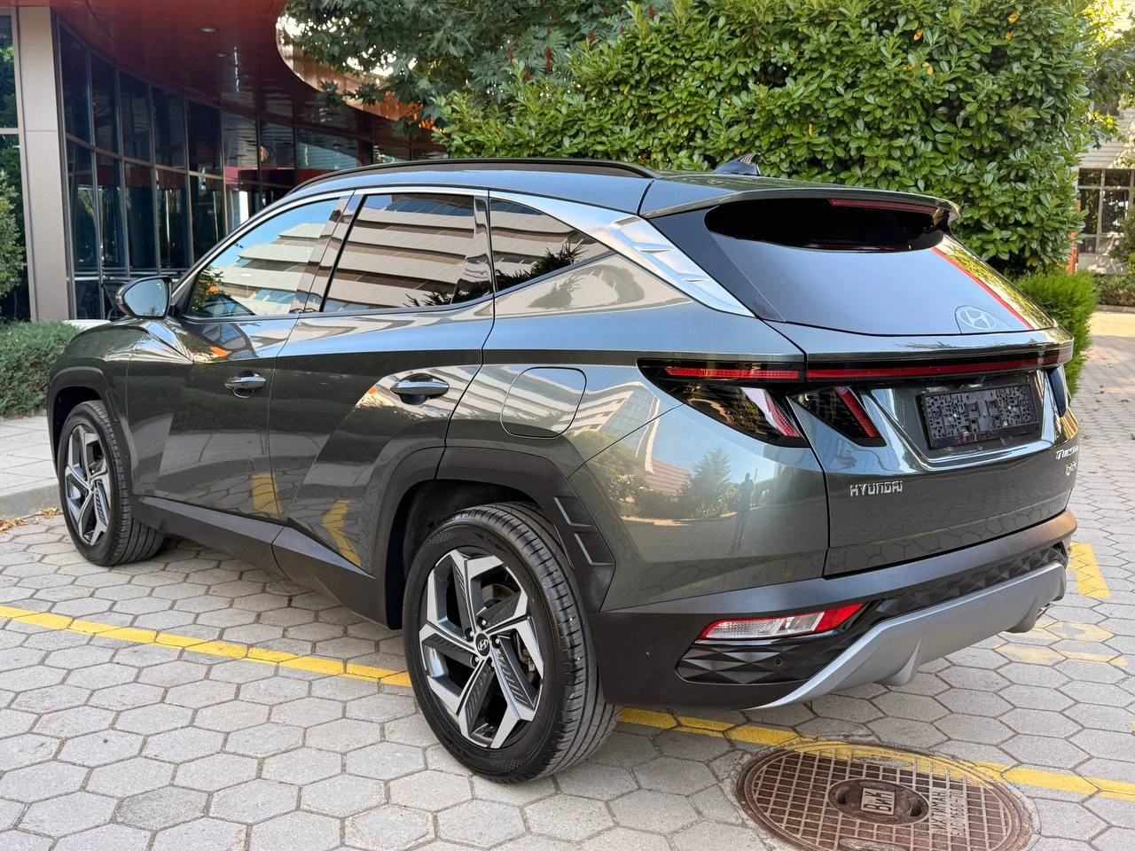 Hyundai Tucson 1.6T-GDI HYBRID* СЕРВИЗНА ИСТОРИЯ* 99000км* , снимка 6 - Автомобили и джипове - 55499542