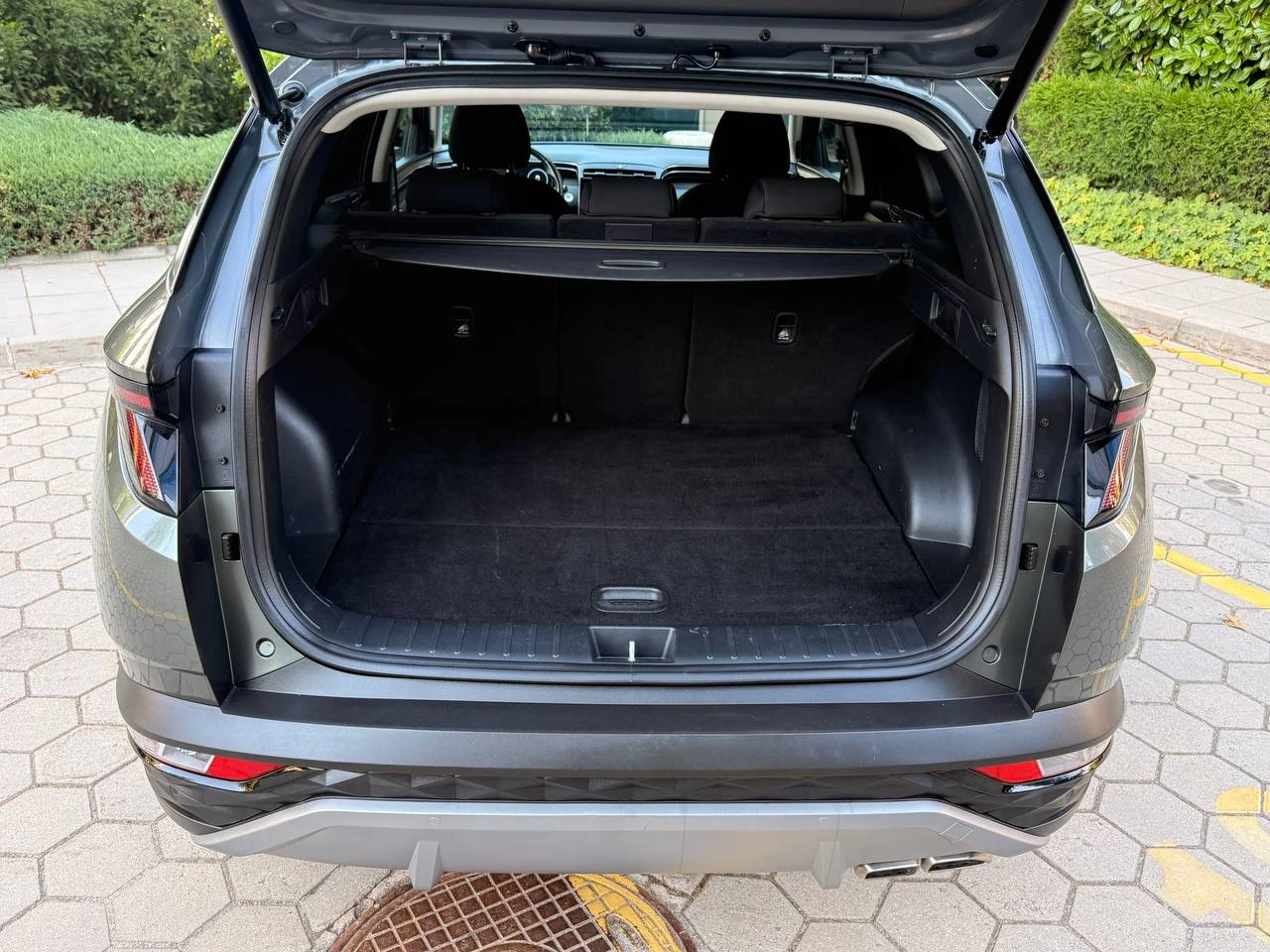 Hyundai Tucson 1.6T-GDI HYBRID* СЕРВИЗНА ИСТОРИЯ* 99000км* , снимка 13 - Автомобили и джипове - 55499542