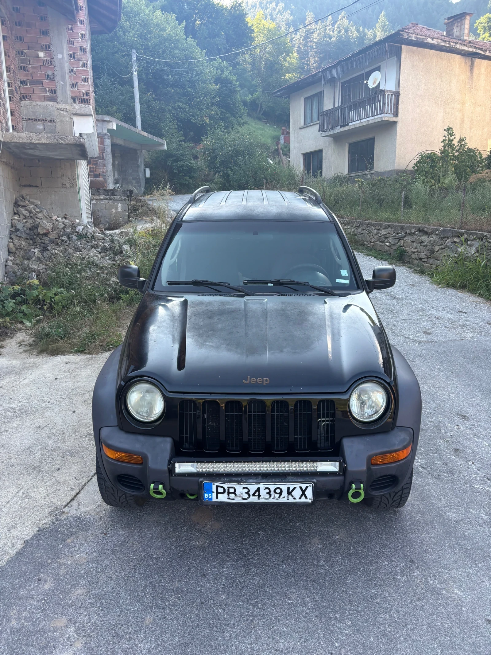 Jeep Cherokee, снимка 2 - Автомобили и джипове - 55636355