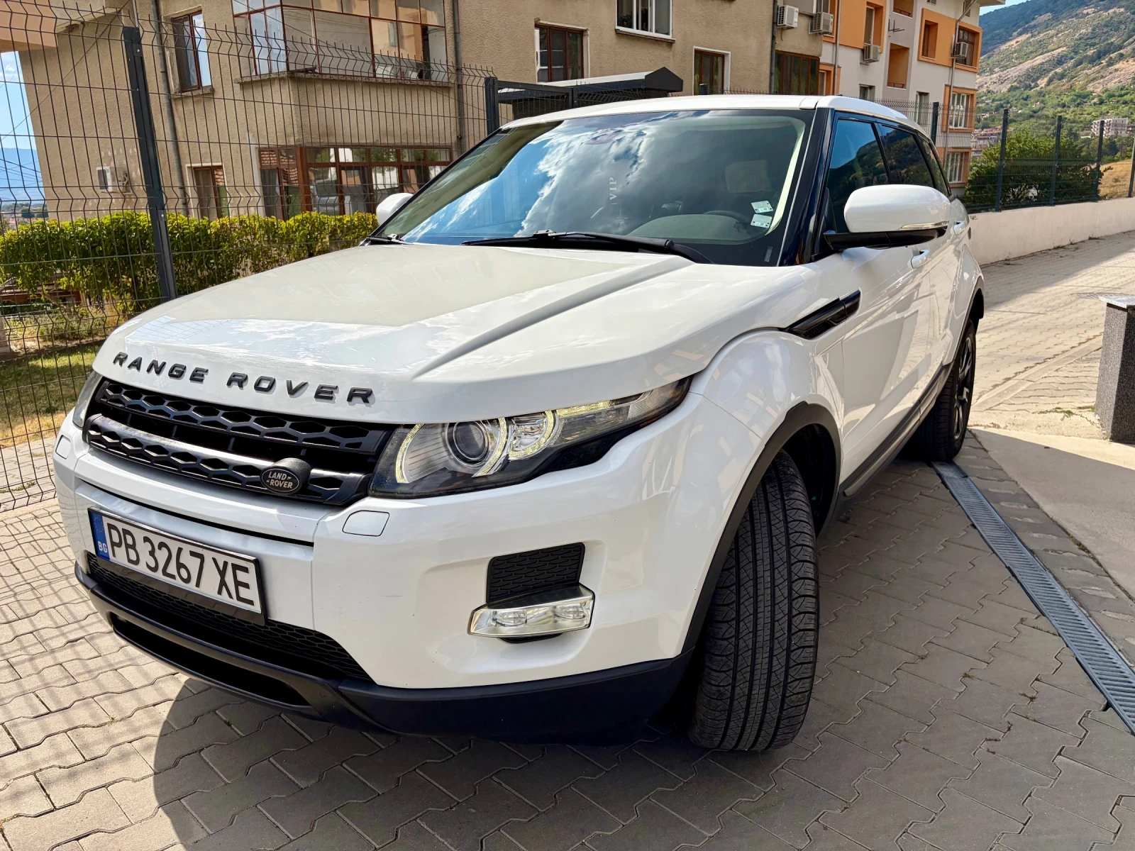 Land Rover Range Rover Evoque 2.2 ПЕЖО МОТОР, снимка 2 - Автомобили и джипове - 55739922
