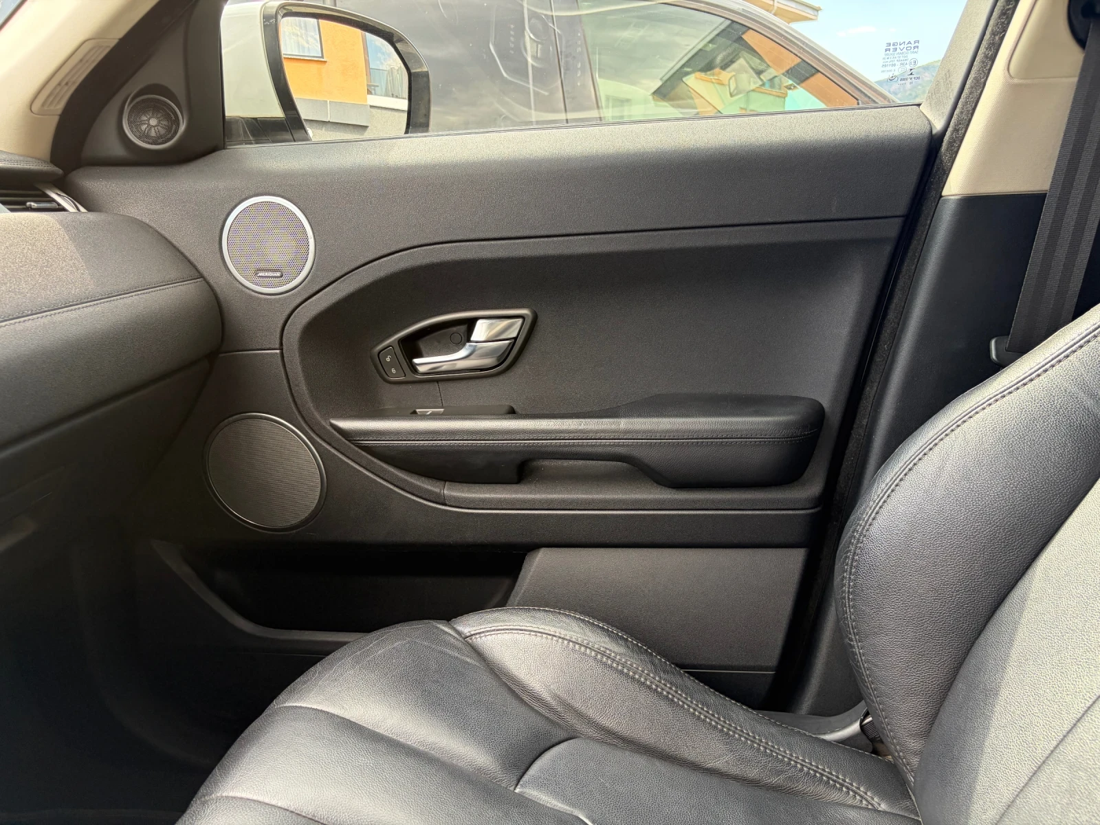 Land Rover Range Rover Evoque 2.2 ПЕЖО МОТОР, снимка 13 - Автомобили и джипове - 55739922