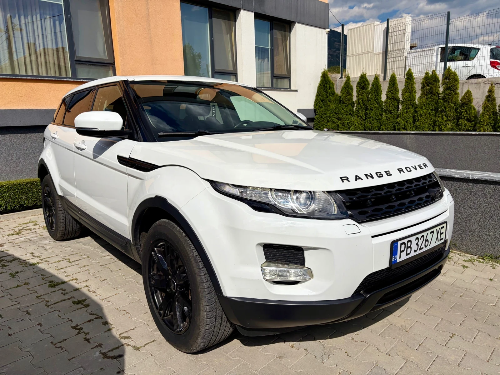 Land Rover Range Rover Evoque 2.2 ПЕЖО МОТОР, снимка 5 - Автомобили и джипове - 55739922