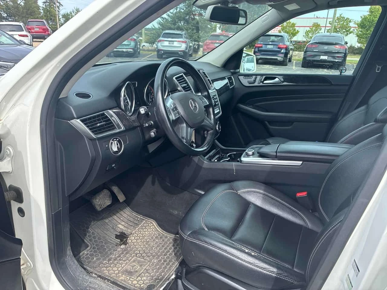 Mercedes-Benz ML 350 * BlueTEC * АВТОКРЕДИТ БЕЗ ПЪРВОНАЧАЛНА ВНОСКА* , снимка 5 - Автомобили и джипове - 56221176