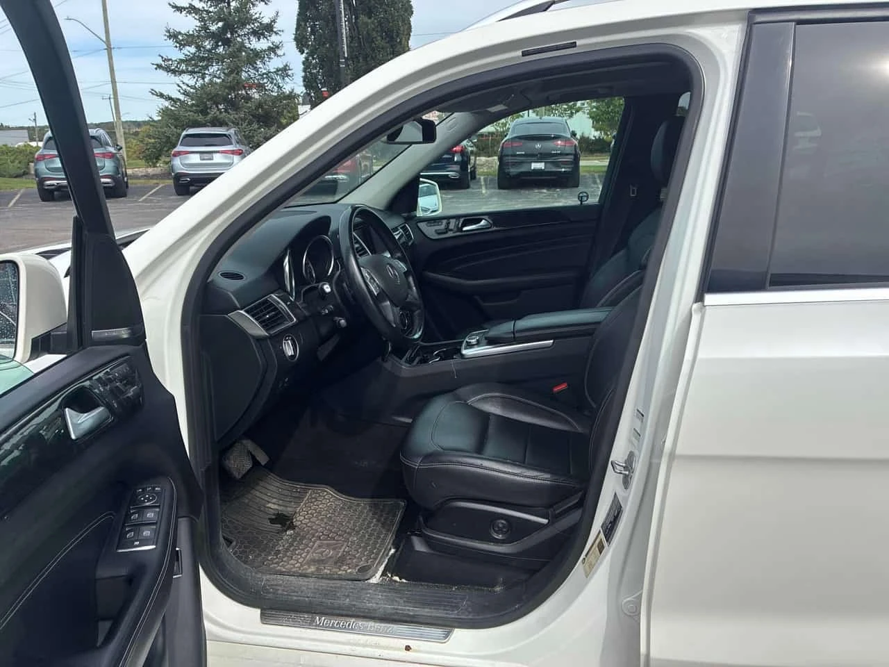 Mercedes-Benz ML 350 * BlueTEC * АВТОКРЕДИТ БЕЗ ПЪРВОНАЧАЛНА ВНОСКА* , снимка 16 - Автомобили и джипове - 56221176